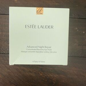 Estée Lauder Eye Patches - set of 4 
Brand new and never used/oepened